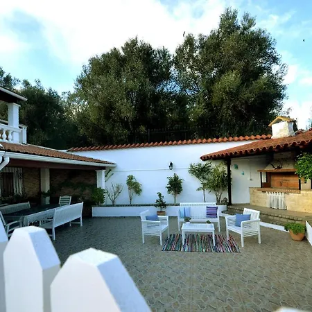 Liapades House *
