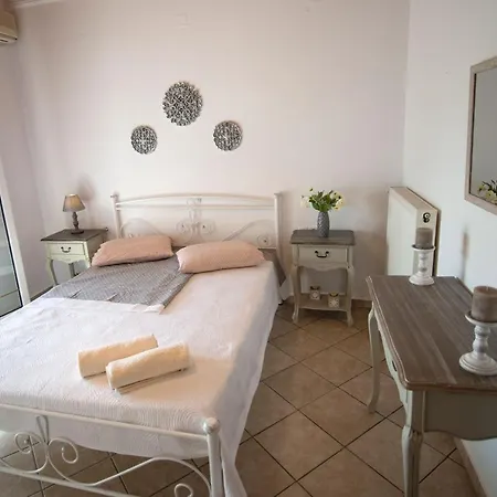 Liapades House * Gardelades